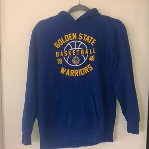 Boys Golden State Warriors hoodie.